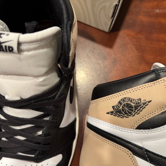 Nike- WMNS AIR JORDAN 1 retro hi og Latte Sz 12 - Picture 7 of 7